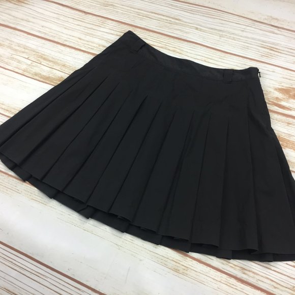 Club Monaco Dresses & Skirts - Club Monaco Black Pleated Flare Skirt
